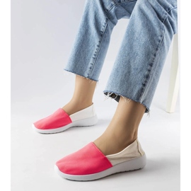 Inna Weiße und rosa Slip-On-Sneaker von Winding 1