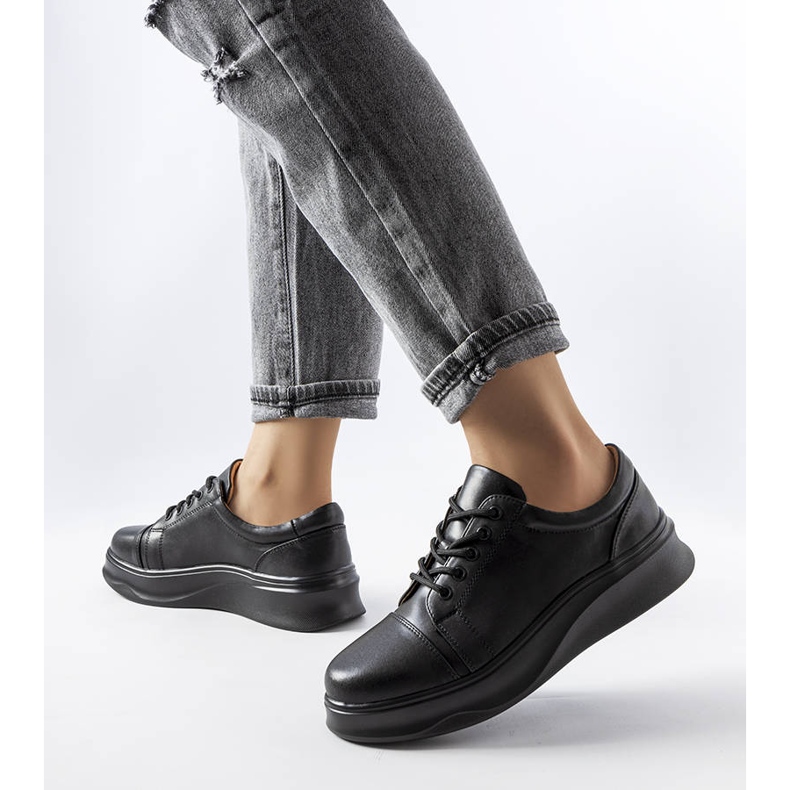 Schwarze Schuhe LS5379 1