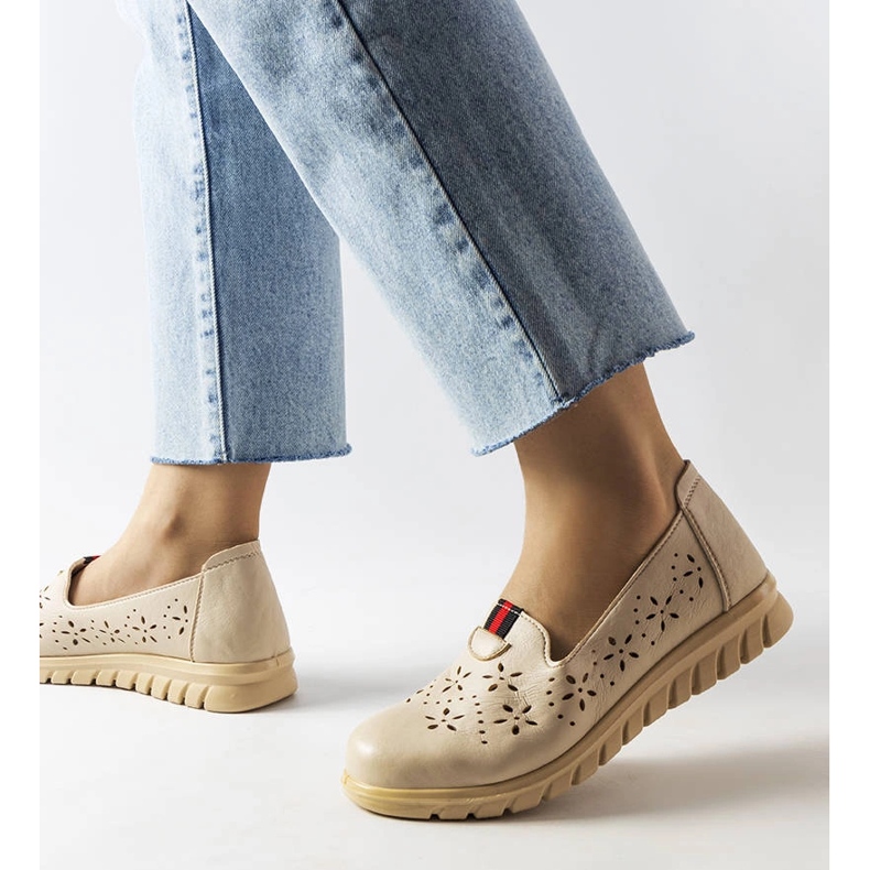 Beigefarbene, leichte Slipper von Joli 1