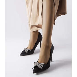 Schwarze Pins mit Satin-Finish und Mia-Schleife 1