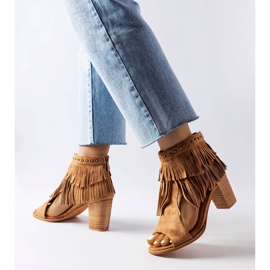 Karamellfarbene Fransensandalen von Latimer braun 1