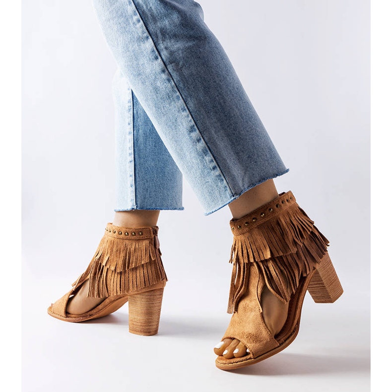 Karamellfarbene Fransensandalen von Latimer braun 1