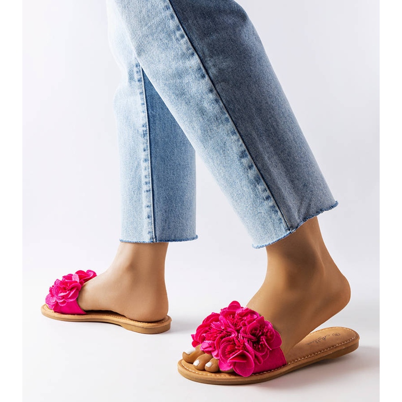 Alfrida rosa Hausschuhe mit Blumen 2