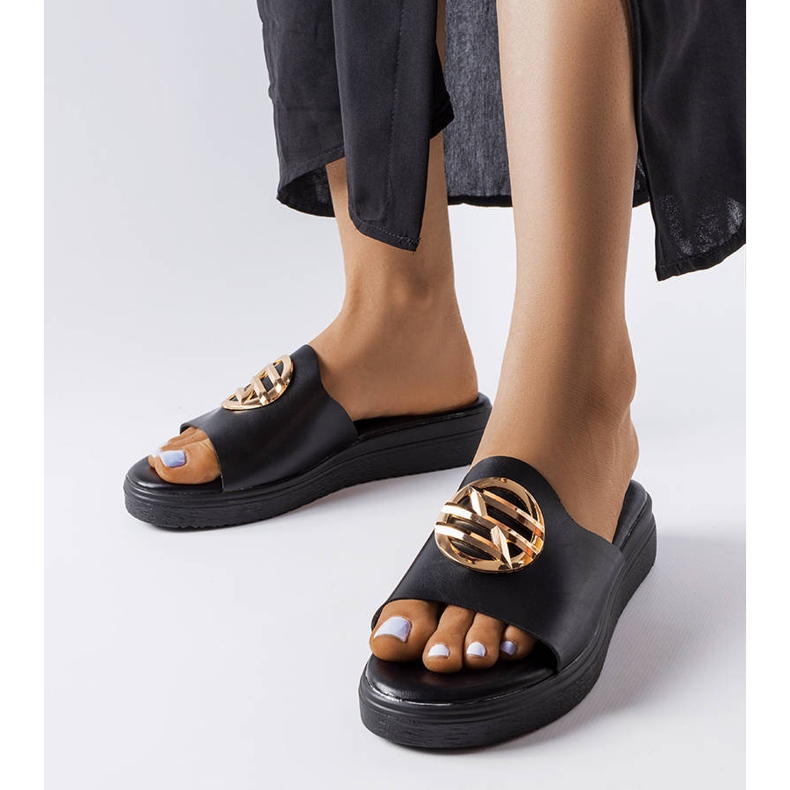 Michelle schwarze Plateau-Slides 1