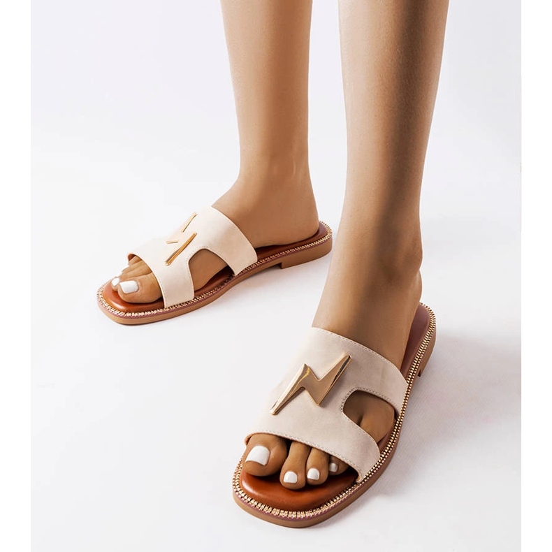 Beigefarbene flache Pantoletten von Leyra 1