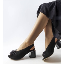 Schwarze Perlensandalen aus Wildleder von Karino 1