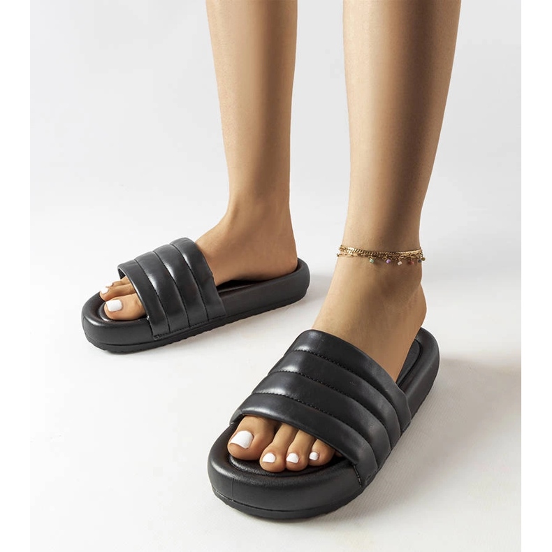 Inna Schwarze Flip-Flops mit Steppmuster von Dorene 1
