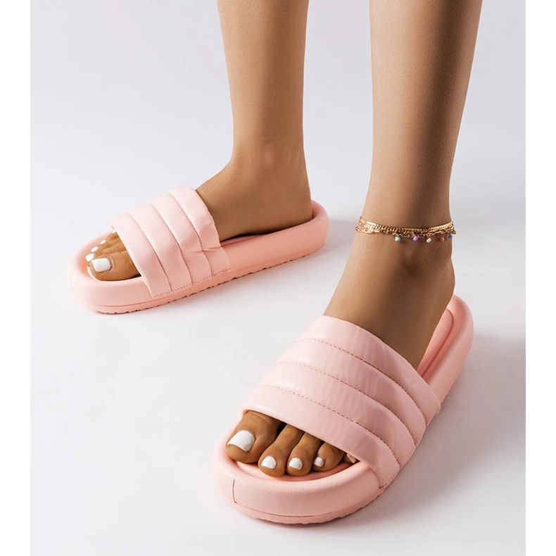 Inna Rosa Hausschuhe mit Steppmuster von Dorene 1