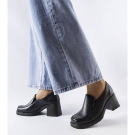 Schwarze Gnatty-Schuhe mit hohen Absätzen 1