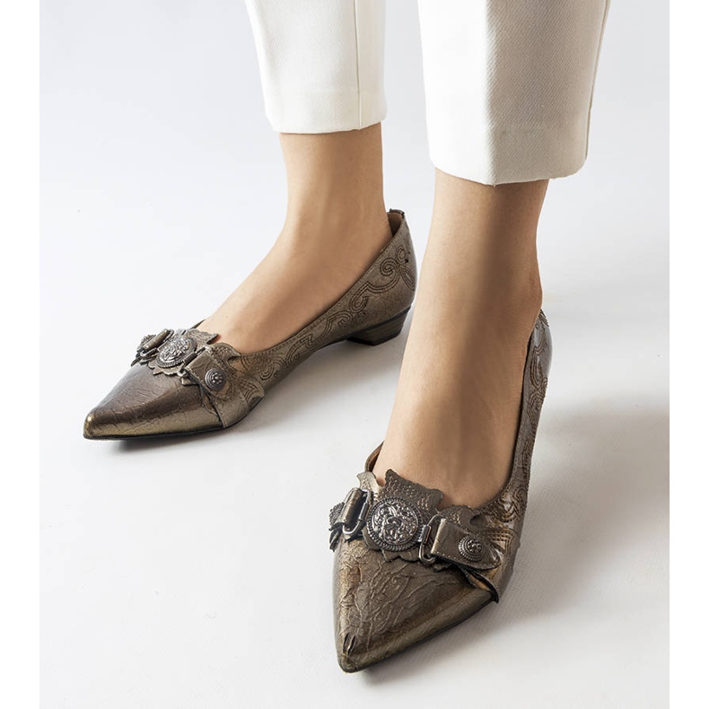 Silberne Pumps mit niedrigem Absatz von Siciliano grau 1