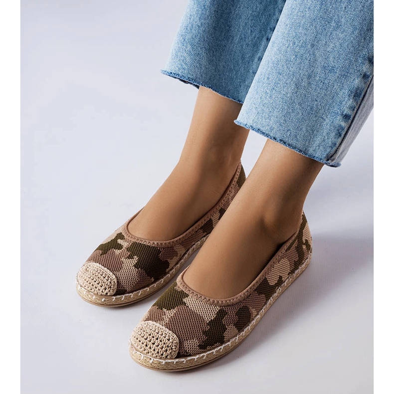 Grüne Slip-On-Espadrilles von Benedum beige 1