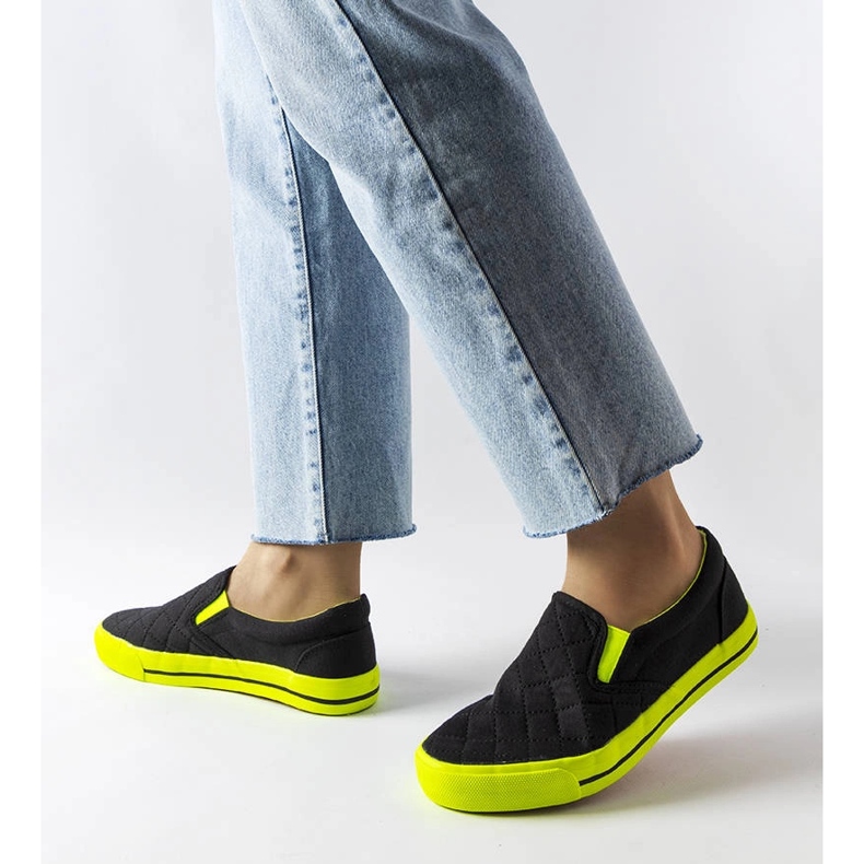 Schwarze, gesteppte Slip-On-Sneaker von Balsamo 1