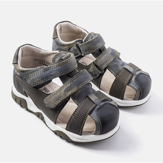 Grüne Sandalen mit Lederinnensohle von Millard 1