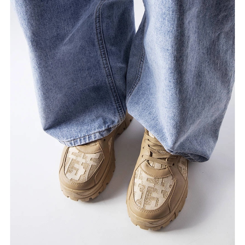 Dunkelbeige klobige Sneaker 1