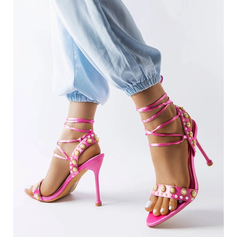 Rosa Sandalen verziert mit Grange-Perlen 1