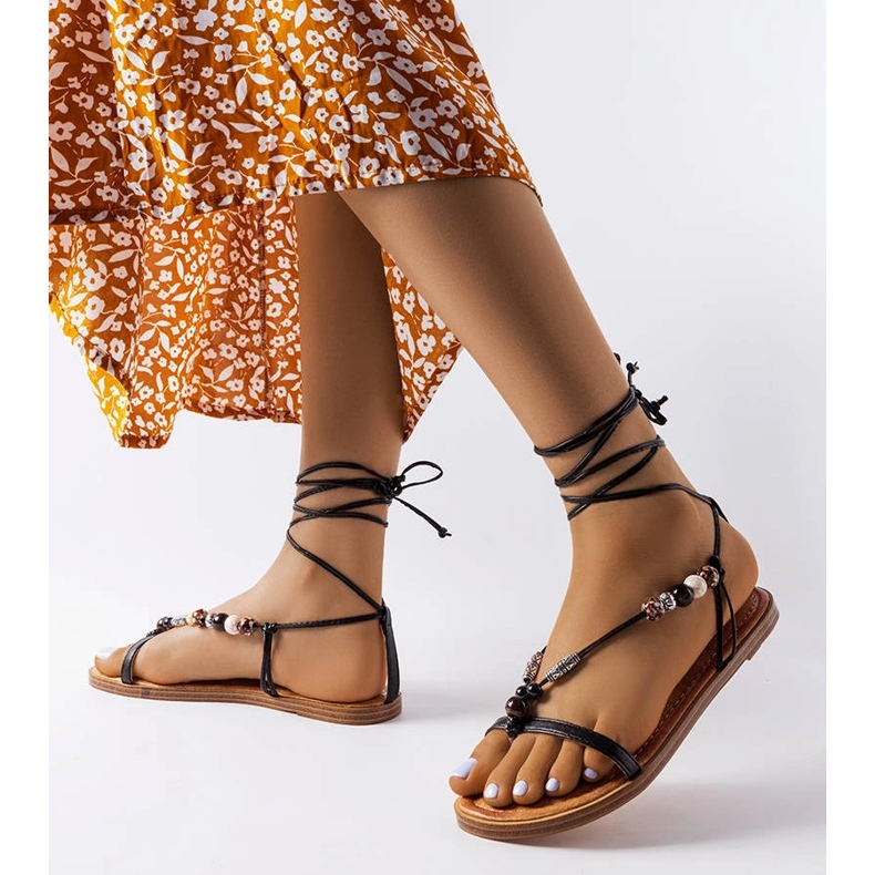 Schwarze Sandalen mit Galliano-Perlen verziert 1