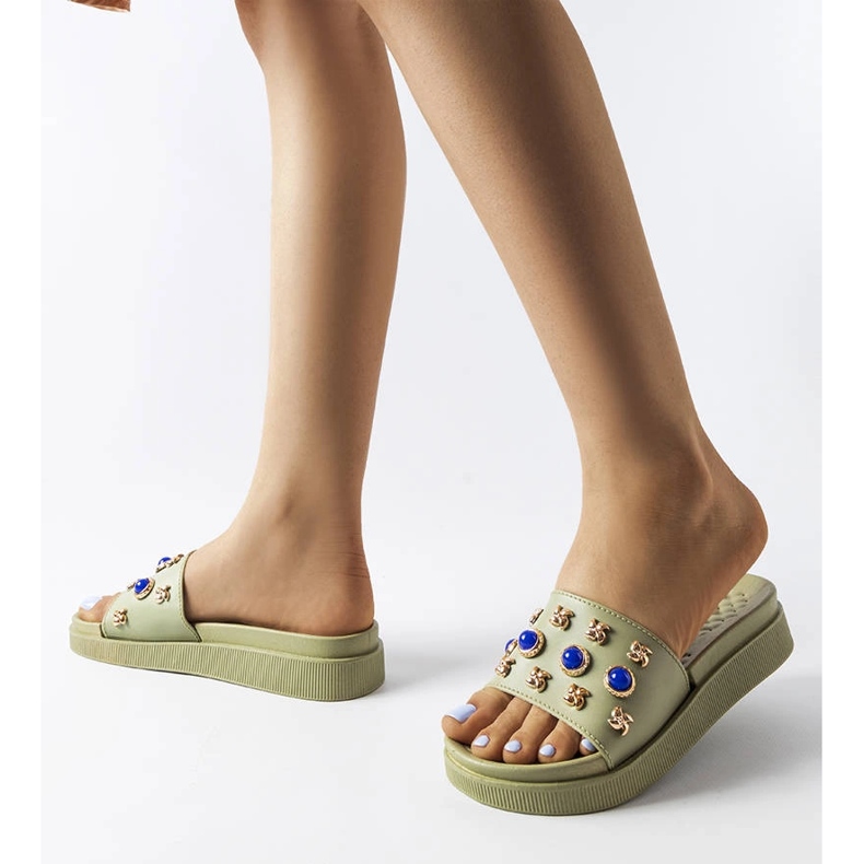 Grün verzierte Pantoletten von Montesarchio 2