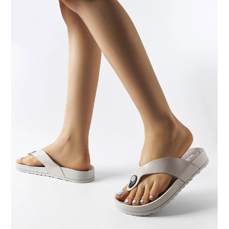 Graue Plateausandalen von Elide 2