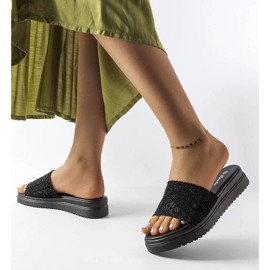 Schwarze durchbrochene Schieber mit Zirkonen von Irvine 2