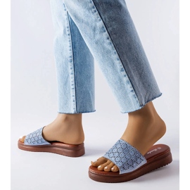 Blaue durchbrochene Schieber mit Zirkonen aus Irvine 2