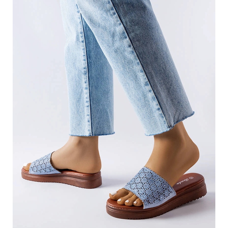 Blaue durchbrochene Schieber mit Zirkonen aus Irvine 2