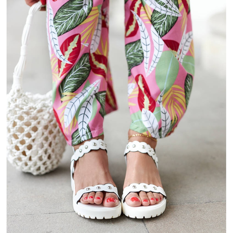 Weiße Blocksandalen von Donizetti 1