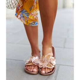 Goldene Flip-Flops mit dekorativem Obermaterial von Caggio 1