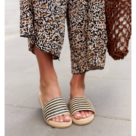 Schwarze, gewebte Capovalle-Pantoletten 2