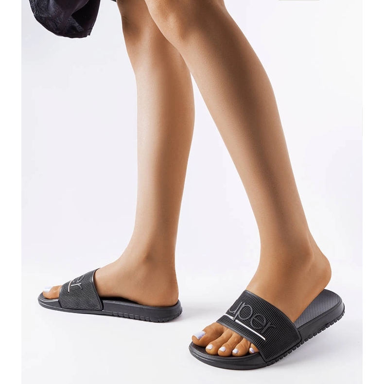 Schwarze Gummipantoletten von Azelio 1