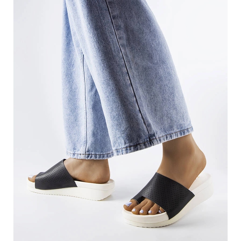 Schwarze Keilsandaletten von Monferrato 2