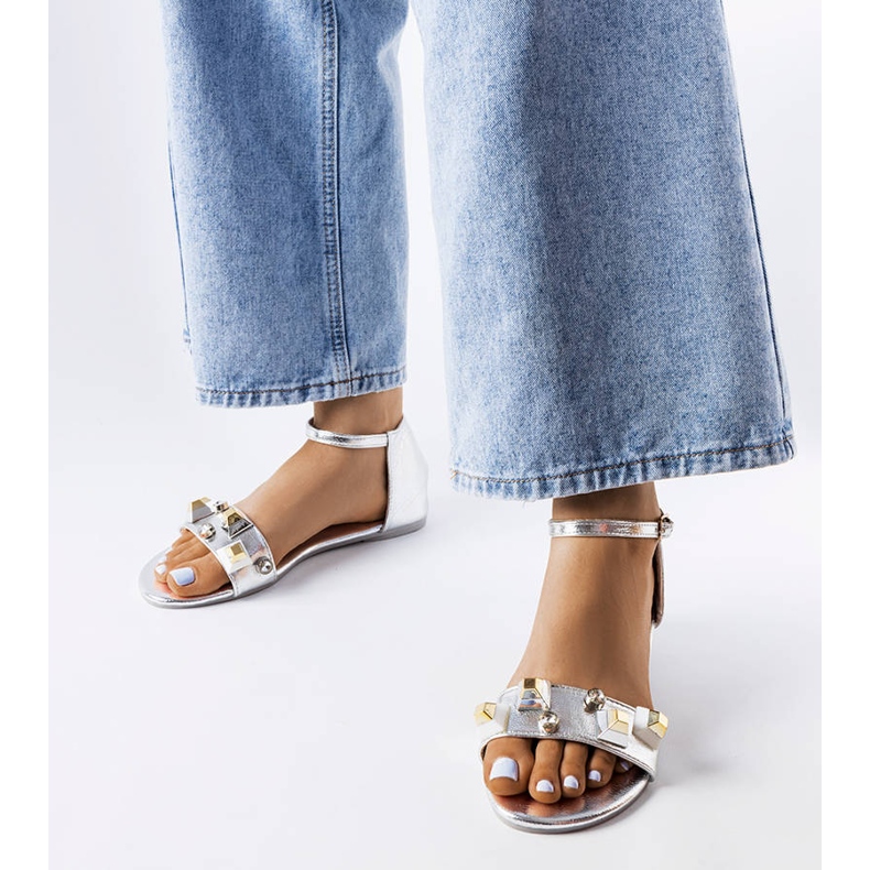 Silberne dekorative Riverdale-Sandalen 1