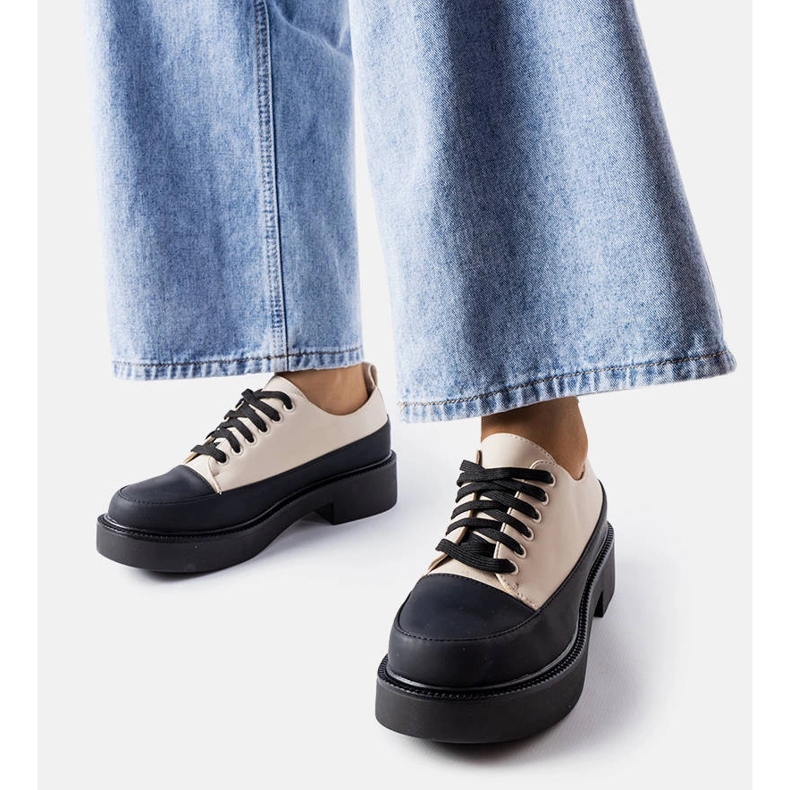 Beigefarbene flache Schuhe von Merico 1