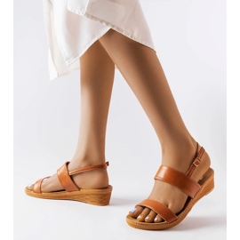 Braune Keilsandaletten von Grottazzolina 1