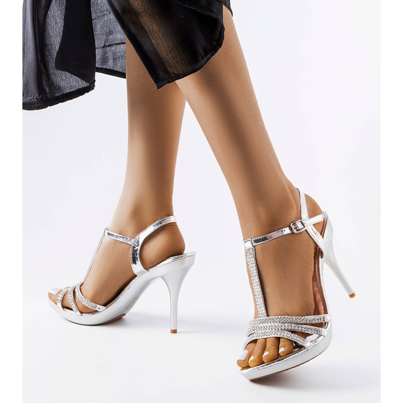 Brigida-Sandalen aus Silber, verziert mit Zirkonen 1