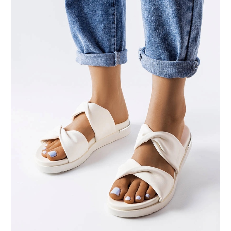 Weiße Hausschuhe Big Star LL274A121 1