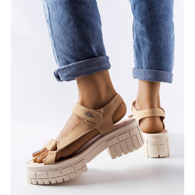 Beige Sandalen am Pfosten Big Star LL276036 1