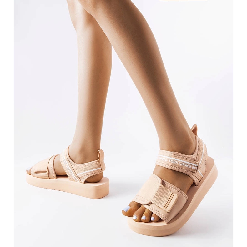 Big Star beige Schaumstoffsandalen LL274787 1