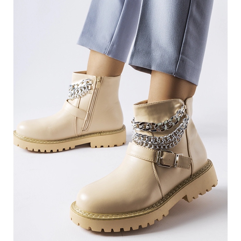 Beige Stiefeletten mit Zierketten von Mezzavia 1