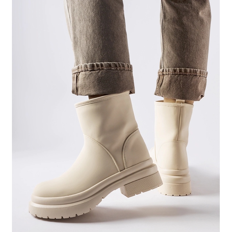 Inna Beigefarbene, mit Gummi isolierte Clotilde-Stiefeletten 1