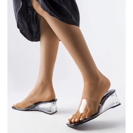 Schwarze transparente Keilslider von Wyatt farblos 1