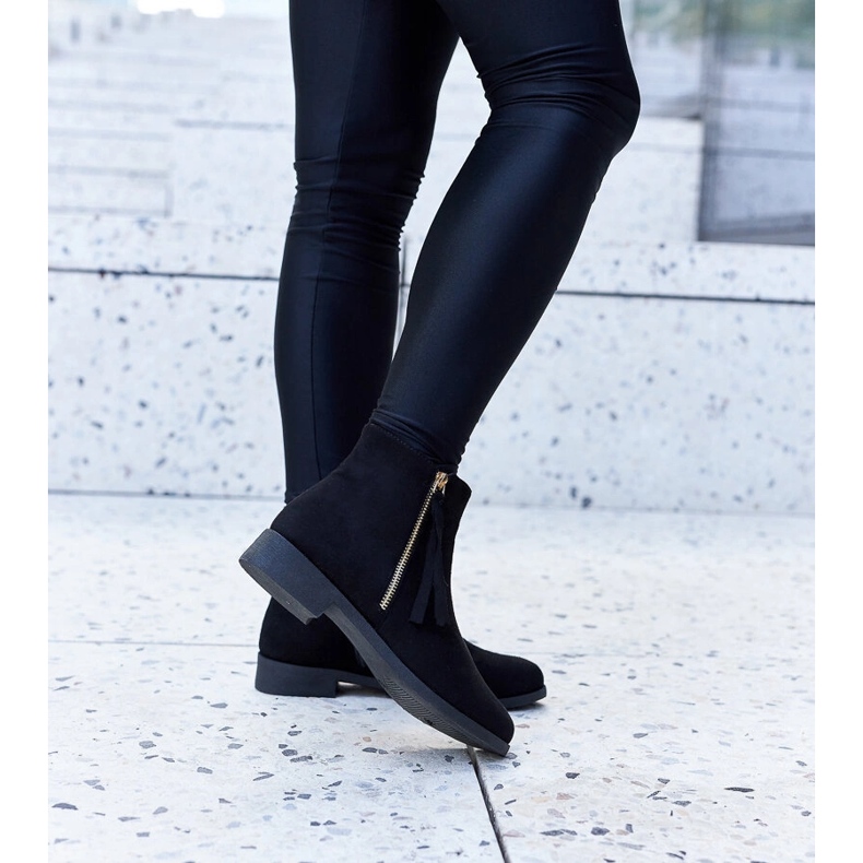 Schwarze isolierte Öko-Wildlederstiefel von Paien 1