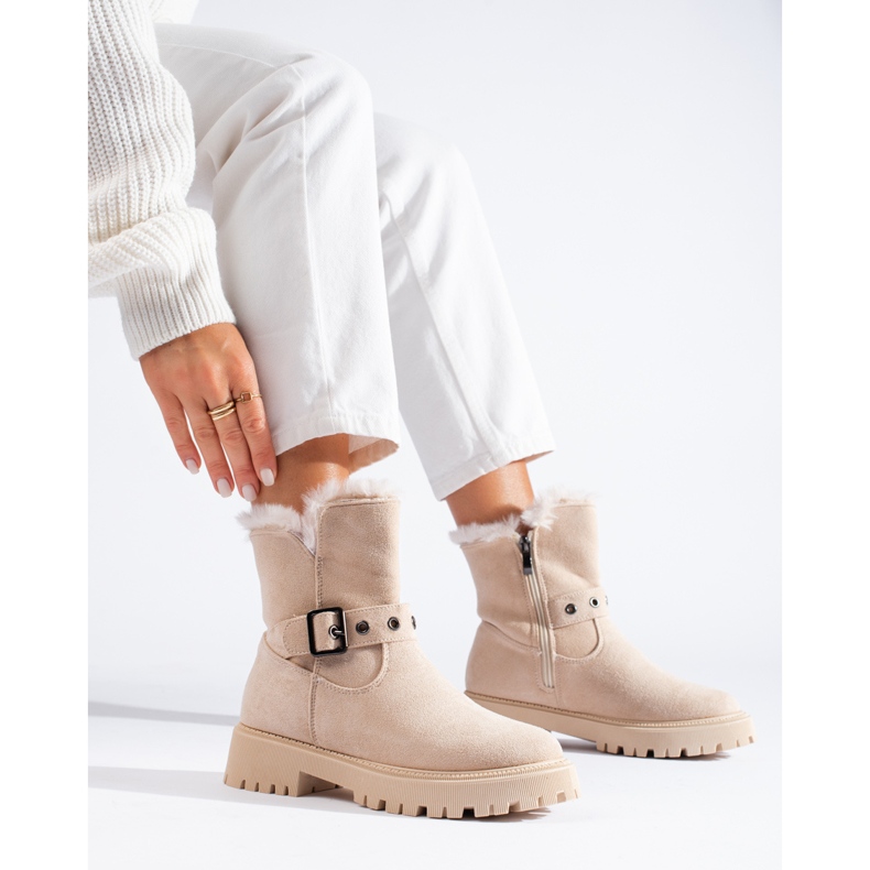 Beigefarbene Schneestiefel mit Vinceza-Schnalle 1