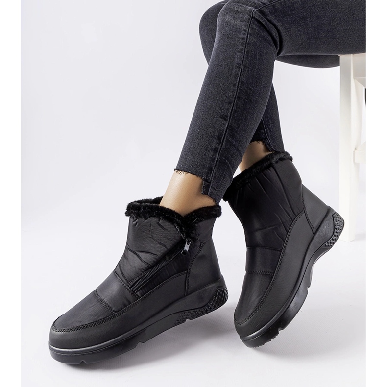 Schwarze isolierte Judithe-Schneestiefel mit Reißverschluss 1