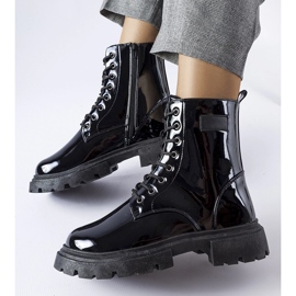 Inna Schwarze, isolierte Mestervi-Lackstiefel 1