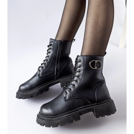 Schwarze isolierte Stiefel mit Broberg-Zirkonen 1