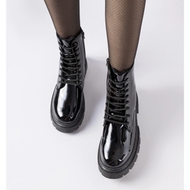 Schwarze Damenstiefel aus Lackleder von Hansine 1