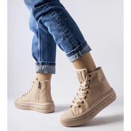 Beige isolierte Sneakers Big Star MM274022 1