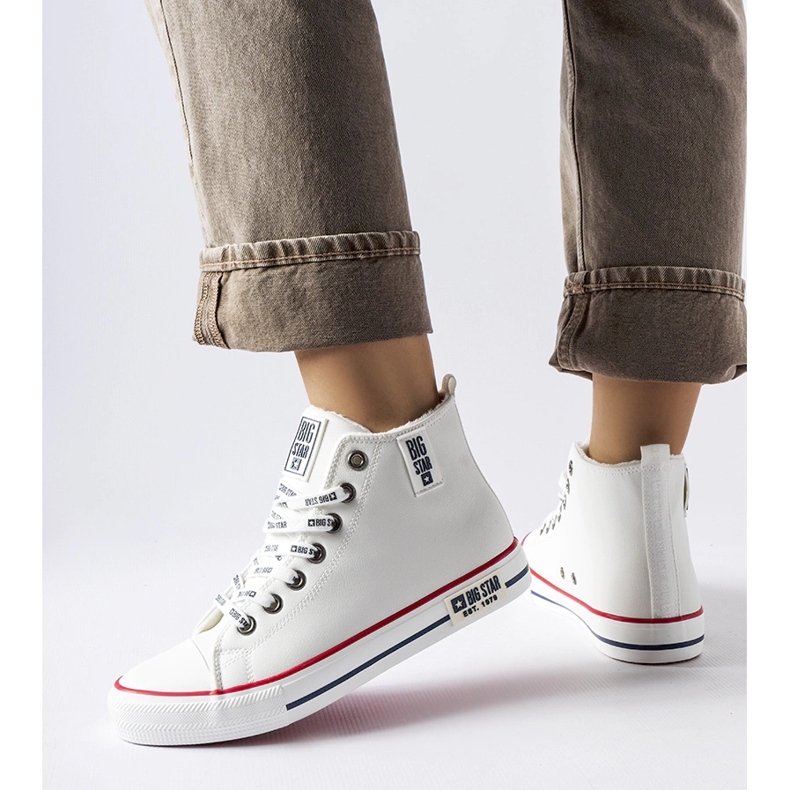 Weiße isolierte Sneakers Big Star KK274597 1