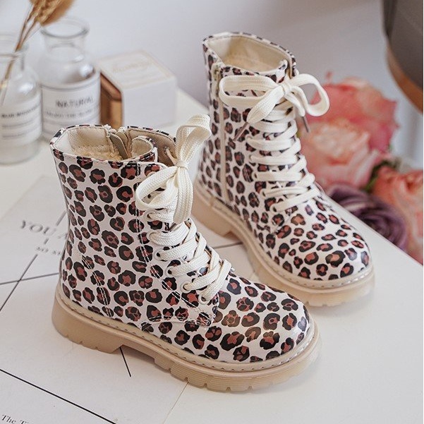 Isolierte Kinderstiefeletten mit Reißverschluss, Beige und Braun Dolida 1