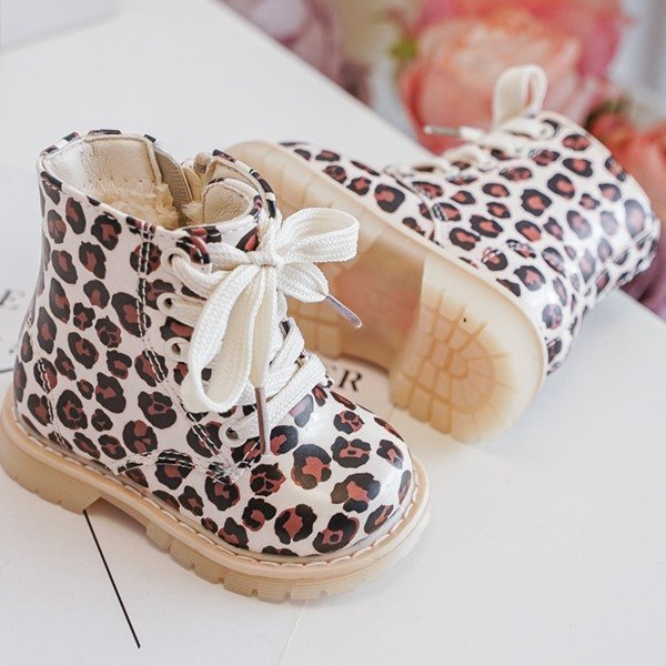 Isolierte Kinderstiefeletten mit Reißverschluss, Beige und Braun Dolida 2